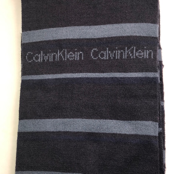 COPY - NWT Calvin Klein Navy Blue Men’s Scarf - Picture 5 of 9